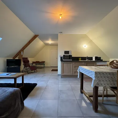Near Le Mans With Private Garden Апартаменты