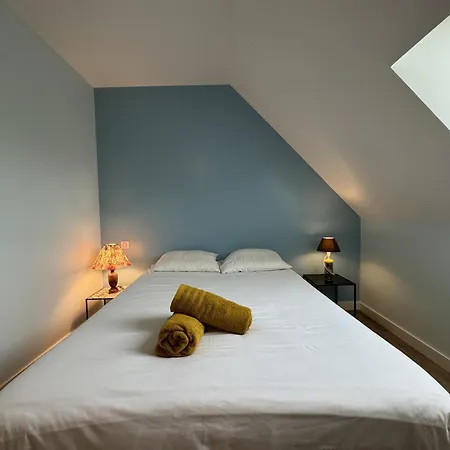 Апартаменты Near Le Mans With Private Garden